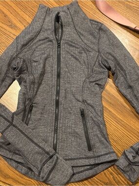 GREY LULULEMON DEFINE JACKET